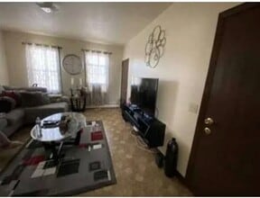 Building Photo - 135 Cato St