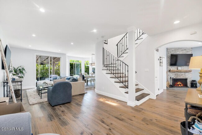 Building Photo - 1847 Fox Springs Cir