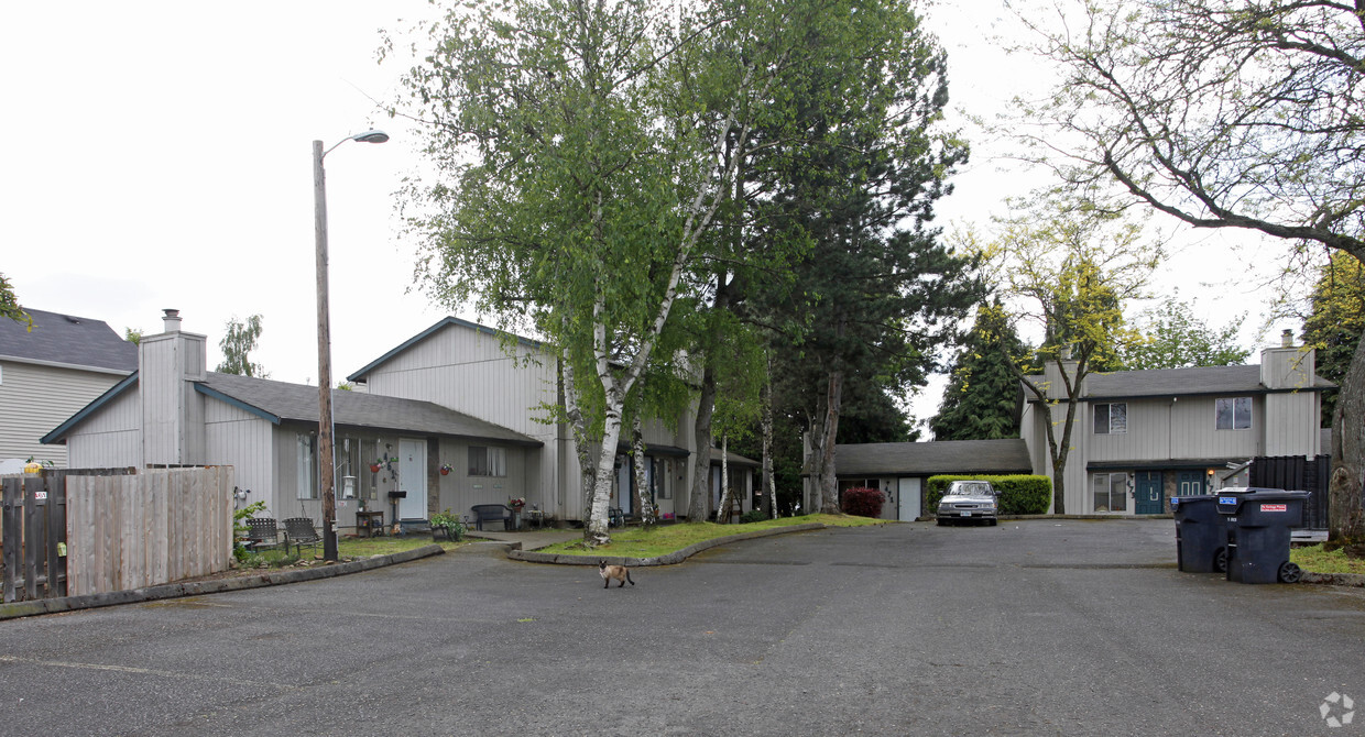 Building Photo - Gloucester Apartments