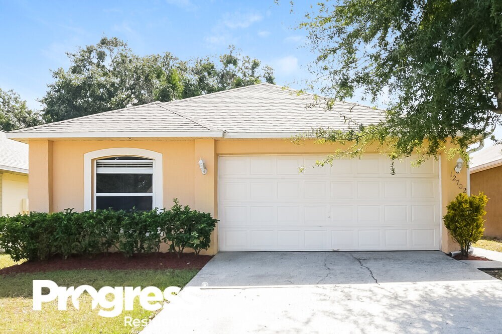 Primary Photo - 12702 Parkbury Dr