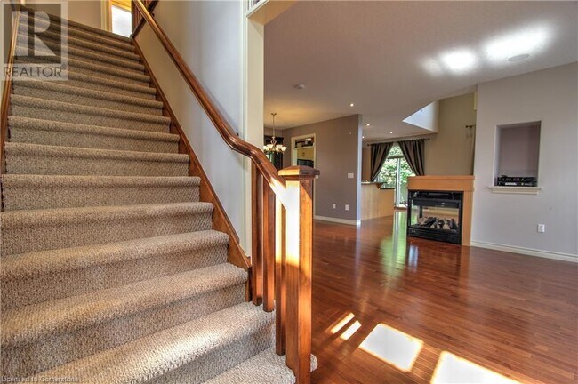 Building Photo - 500 Wasaga Crescent