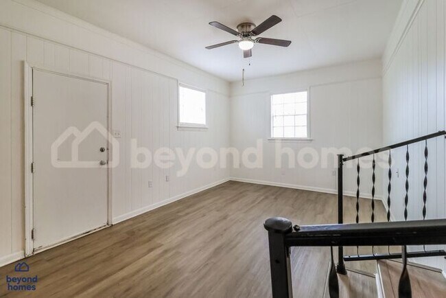 Foto del edificio - 3-Bedroom Home with Modern Updates and Spacious Yard - Ready for Move-In!