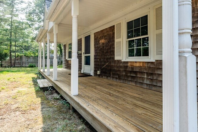 Building Photo - 55 Pine Cone Dr