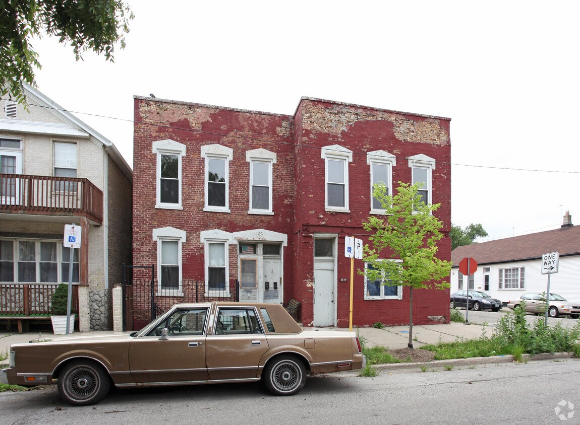 Building Photo - 2837-2839 S Hillock Ave