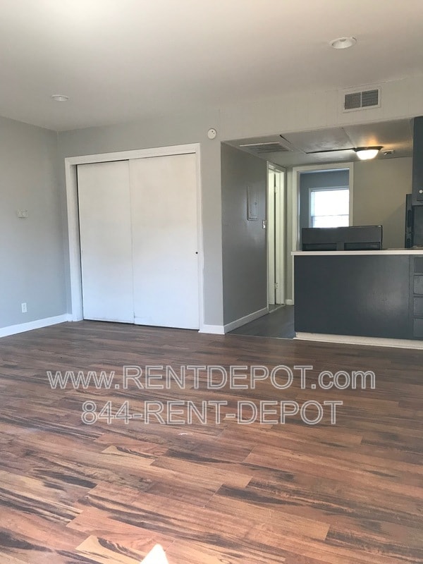 Foto del edificio - 1330 SE 2nd St