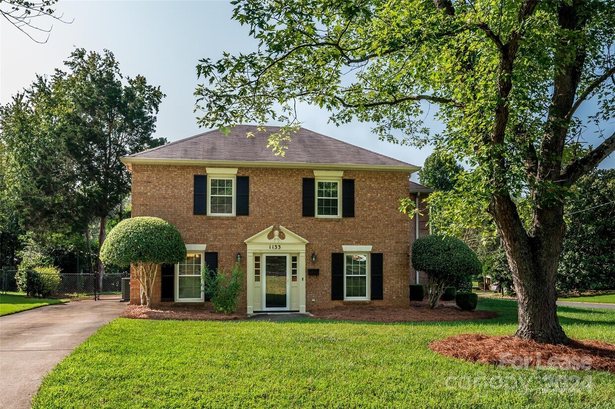 Foto principal - 1133 Wimbledon Rd