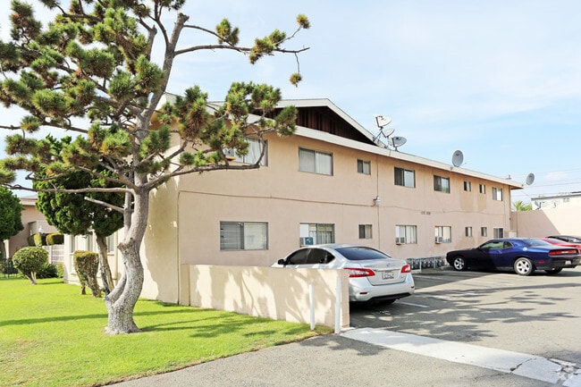 Building Photo - 1151 W Casa Grande Ave