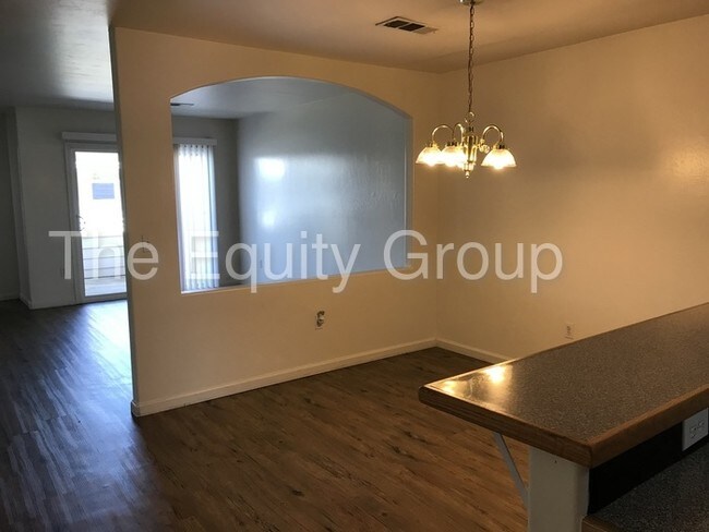 Building Photo - 2 Bed, 2 Bath near the Rawhide Stadium!