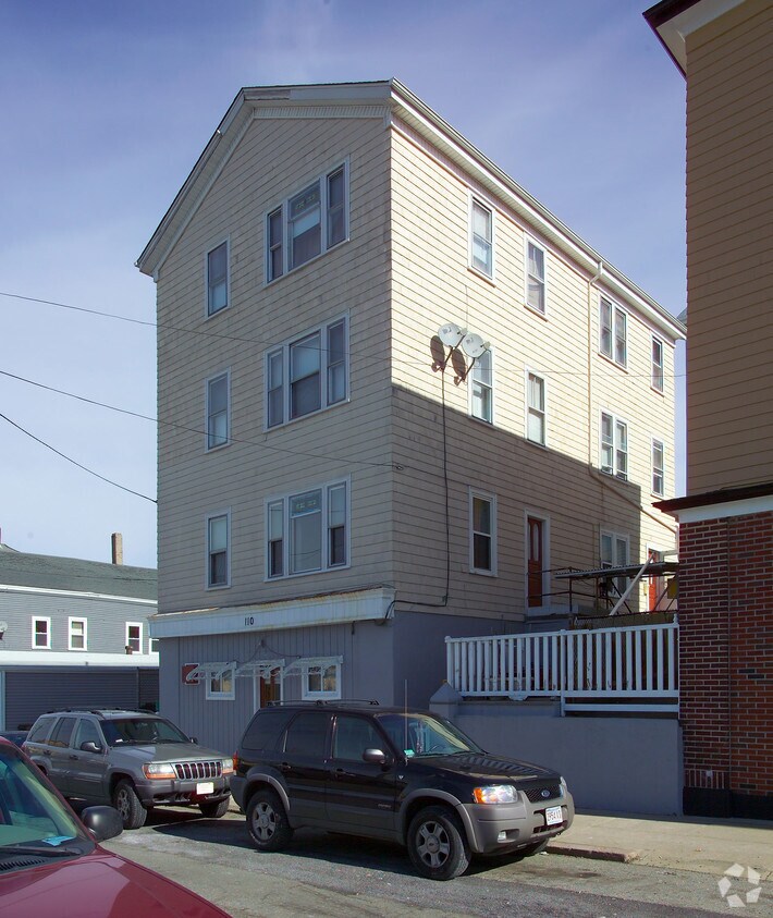 Primary Photo - 110 Eagle St