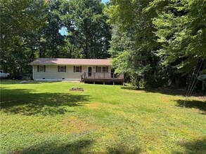 Building Photo - 8800 Circle Dr