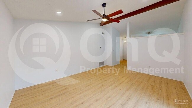 Foto del edificio - 5503 Creek Valley Dr