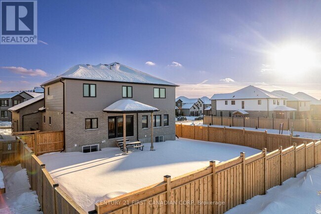 Building Photo - 828 Kleinburg Dr