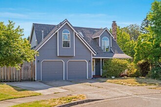 Building Photo - 7322 SE Drake Ct