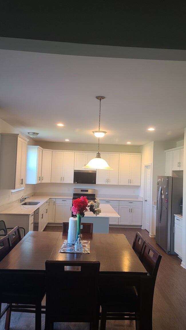 Building Photo - 52397 Splendor Dr