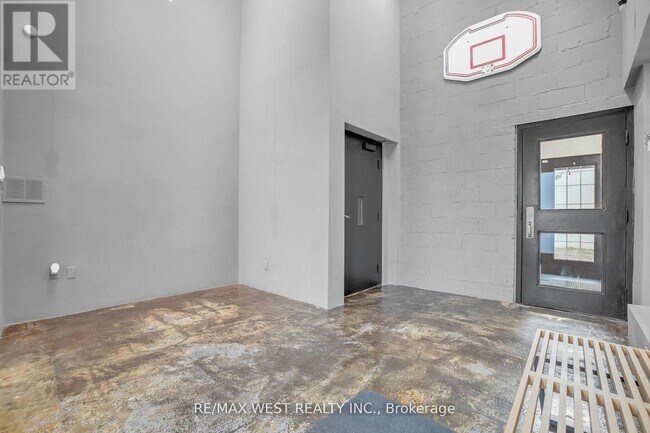 Building Photo - 53 Argyle St