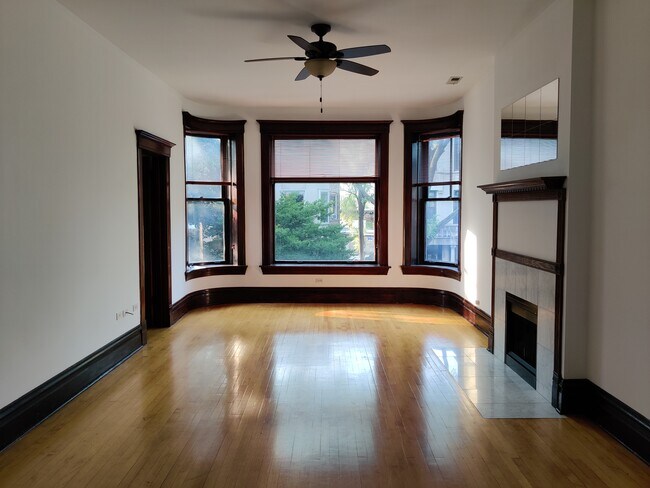 Building Photo - 2117 W Concord Pl