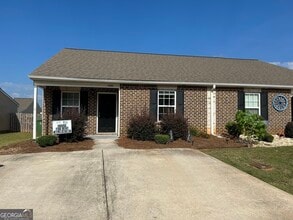 Building Photo - 1543 Louise Anderson Dr