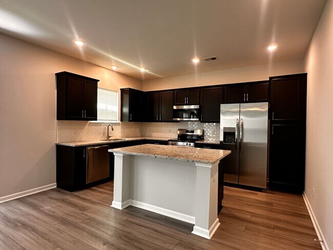 Foto del edificio - 542 Sessile Oak Dr