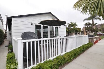 Building Photo - 433 Heliotrope Ave