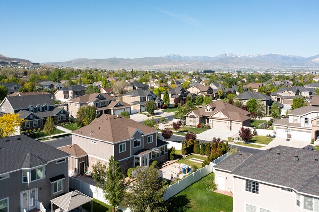 An overview of homes in the Draper neighborhood in Utah.