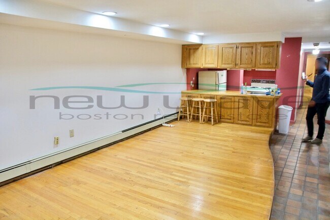 Building Photo - 38 Beacon St