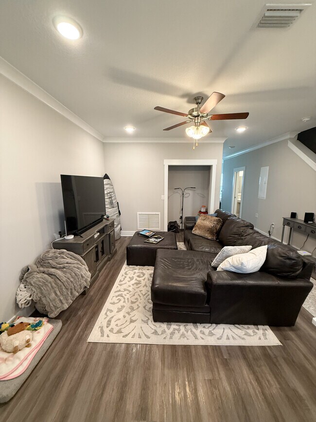 Foto del edificio - 436 Date Palm Ln