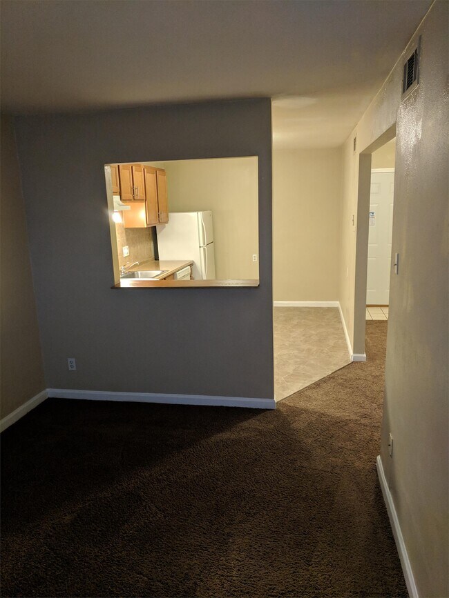 2050 Yale Ave Unit 05, Maplewood, MO 63143 Room for Rent in Maplewood