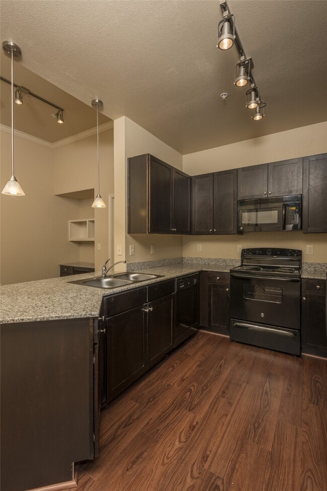 Foto del edificio - 11821 Cypress Corner Ln