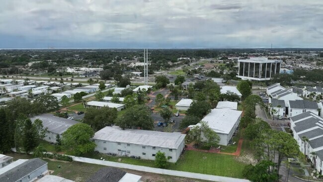  - Tarpon Springs Manor Apartments