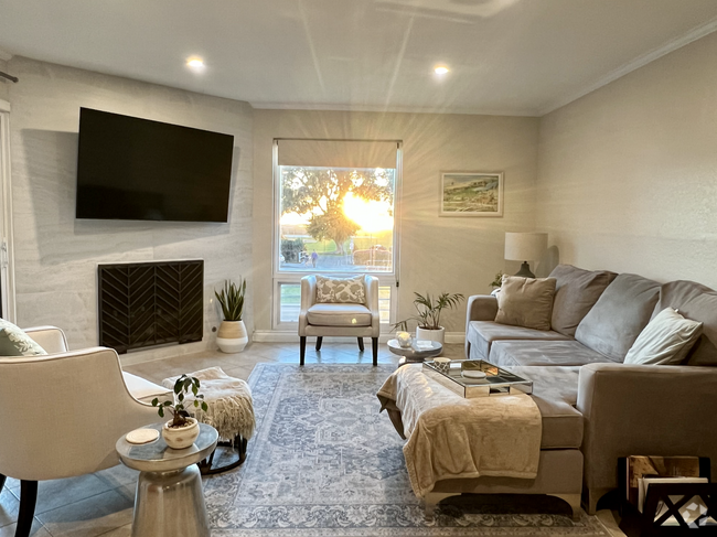 Living Room with Sunset & Beach View - 6690 Vista del Mar