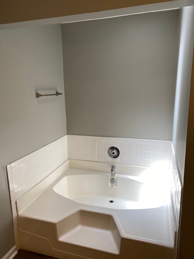 4509 Foxcroft Dr, Tallahassee, FL 32309 House Rental in Tallahassee