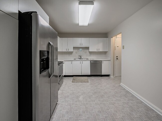 Foto del edificio - AVAILABLE NOW! Inviting 2-Bedroom, 2-Bath Home in a Convenient Farmington Hills Community