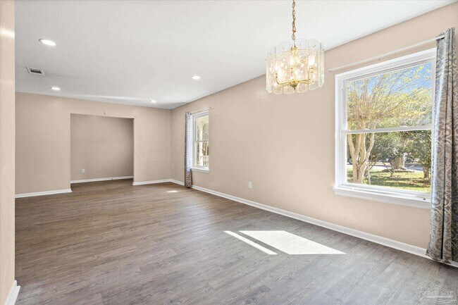 Foto del edificio - 8229 Ridgefield Rd