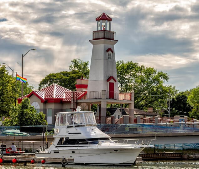The Port Credit Lighthouse is a favorite for photographers.