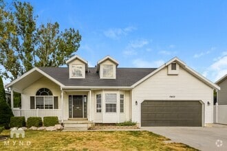 Building Photo - 5403 Vista Dr