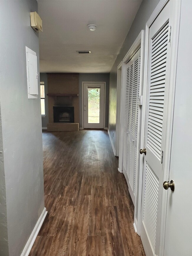 Building Photo - 2903 Woodrich Dr