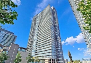 Building Photo - 121 McMahon Dr