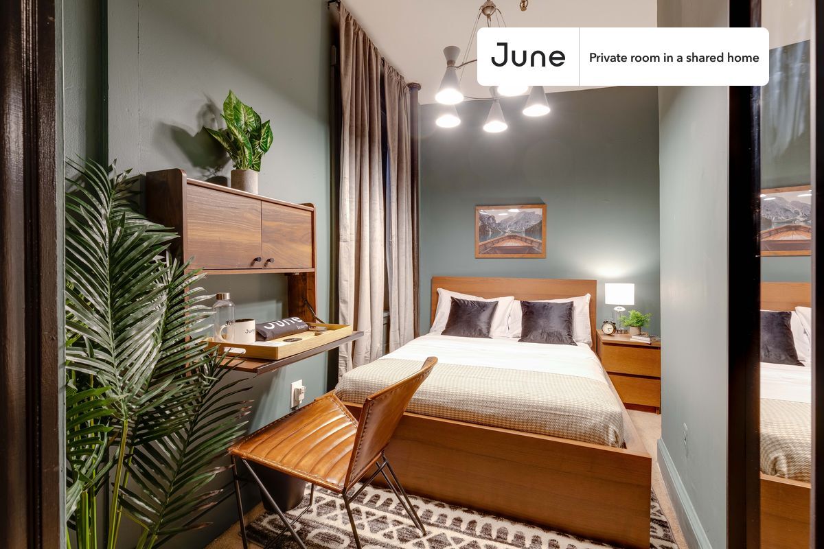 Private bedroom in 3 bed/1 bath Home - Private bedroom in 3 bed/1 bath Home