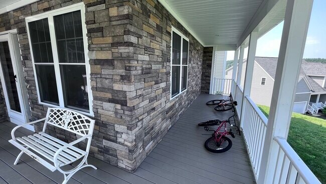 Building Photo - 105 Indian Ridge Ter