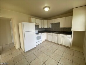 Building Photo - 8110 Howell Ave