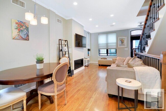 Building Photo - Sylvan Court