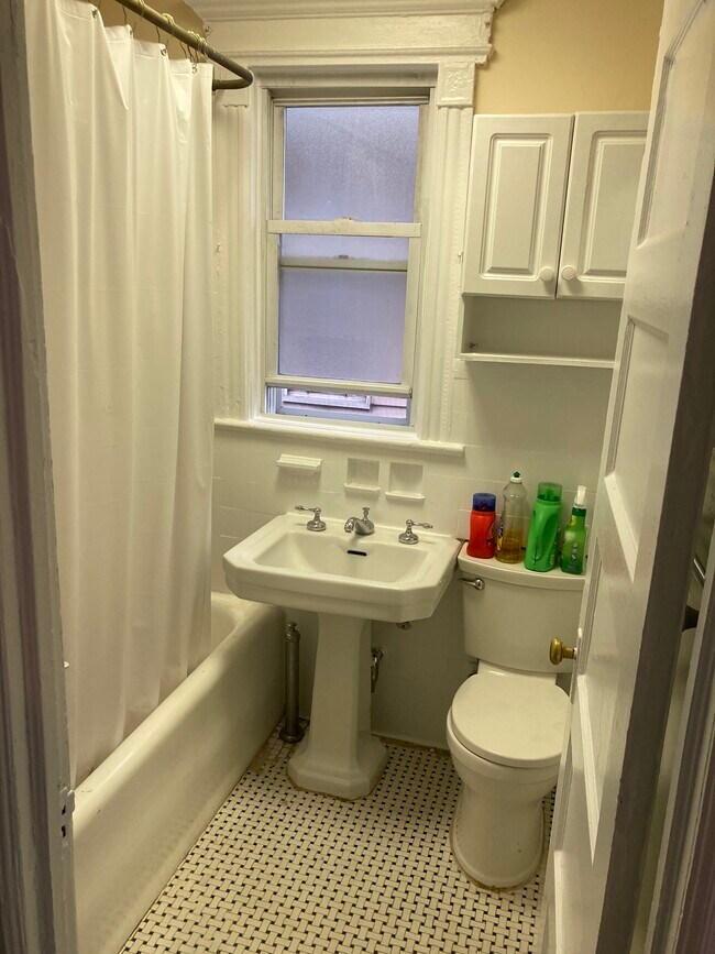 bathroom - 739 E 5th St