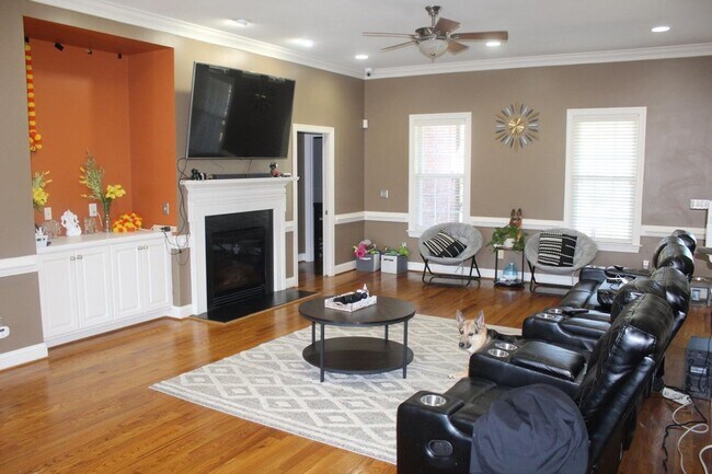 Foto del edificio - 4 Bedroom Single Family Home in Nashville