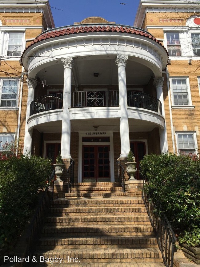 218 S Boulevard, Richmond, VA 23220 Condo for Rent in Richmond, VA