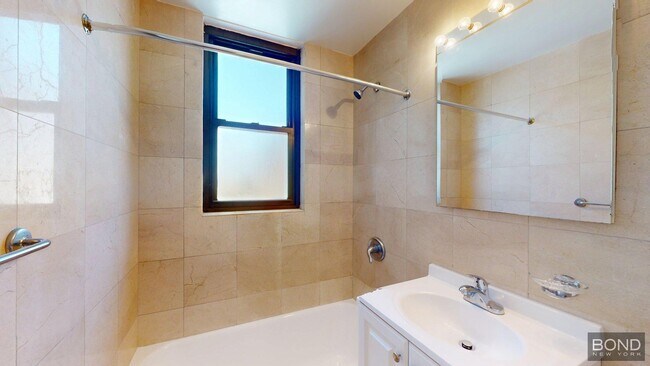Foto del edificio - 333 E 49th St