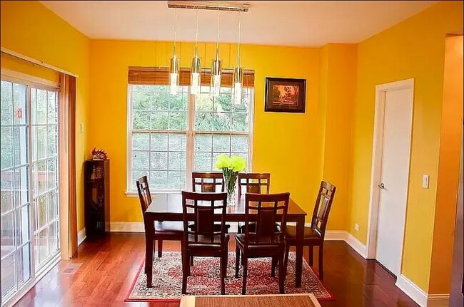 Foto del edificio - 576 Declaration Ln