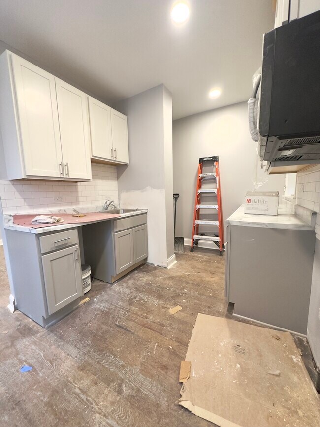 Foto del edificio - 1251 W Rosemont Ave