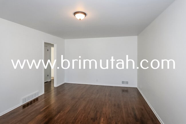 Building Photo - 3210 S 2300 E