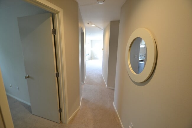 Building Photo - 12345 Roosevelt Way NE