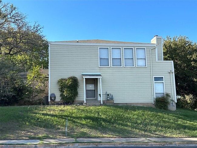Building Photo - 6728 Lancret Hill Dr